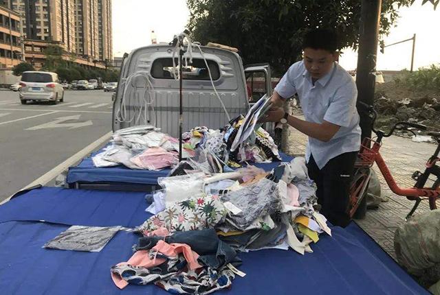 工作不好找,地摊搞一搞,地摊6种产品好赚钱,现在知道不算晚