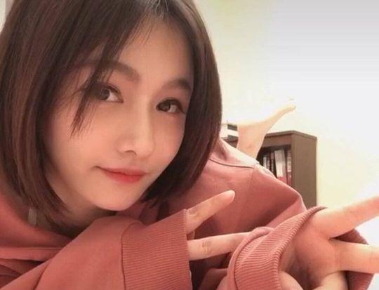 Miss直播秀一米八大长腿,网友:不用出门真好