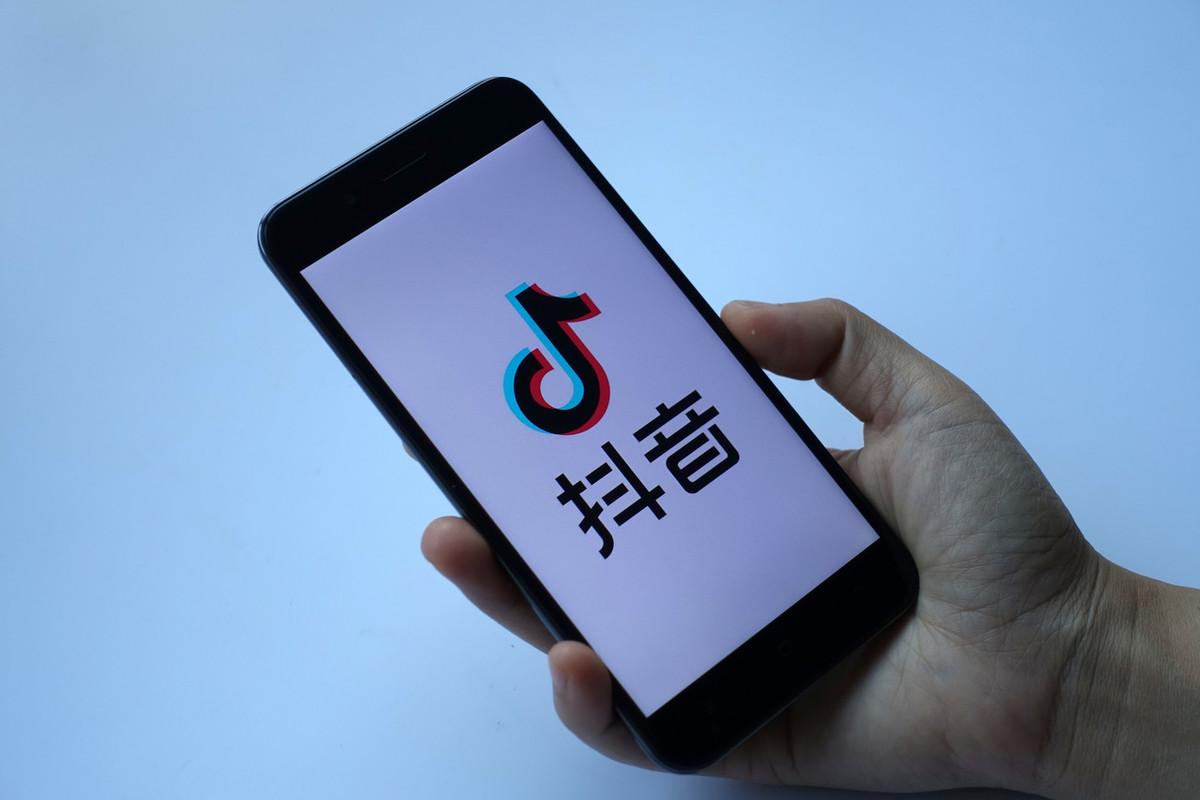 抖音怎么拍视频步骤（手机怎么剪辑电视剧片段）