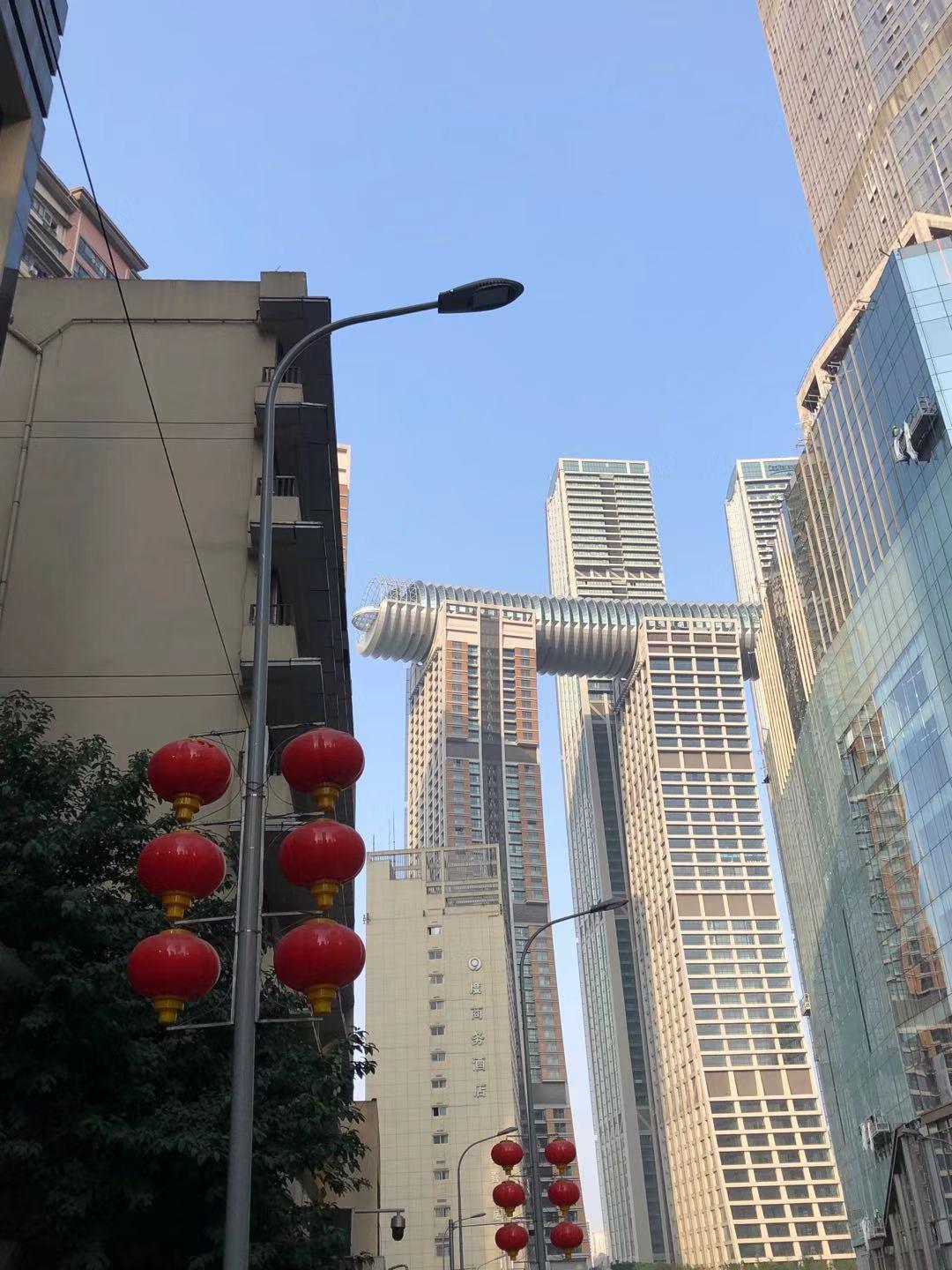 重庆女孩的天堂:来福士一街之隔,重庆超大饰品批发市场