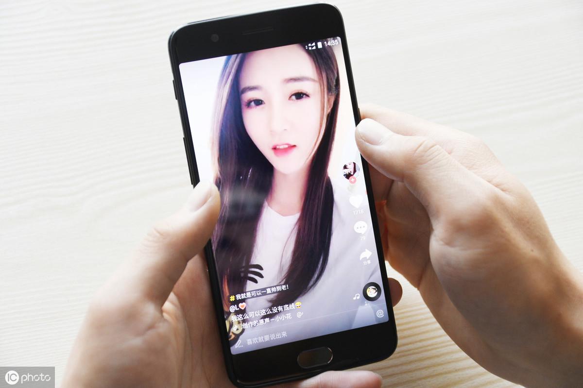 抖音短视频新媒体运营引流教程│如何置顶视频,这篇文章为你详解