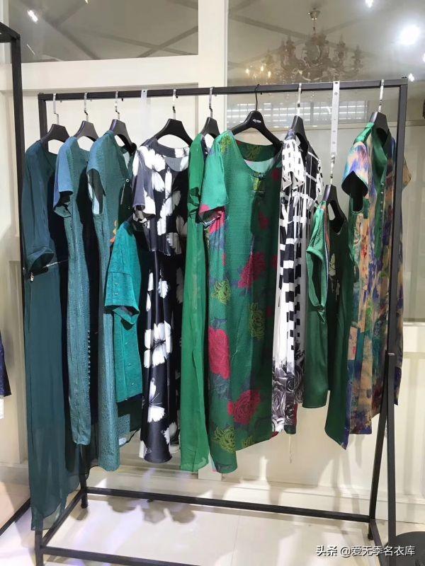 女装折扣货源怎么拿?开店实用的批发进货技巧