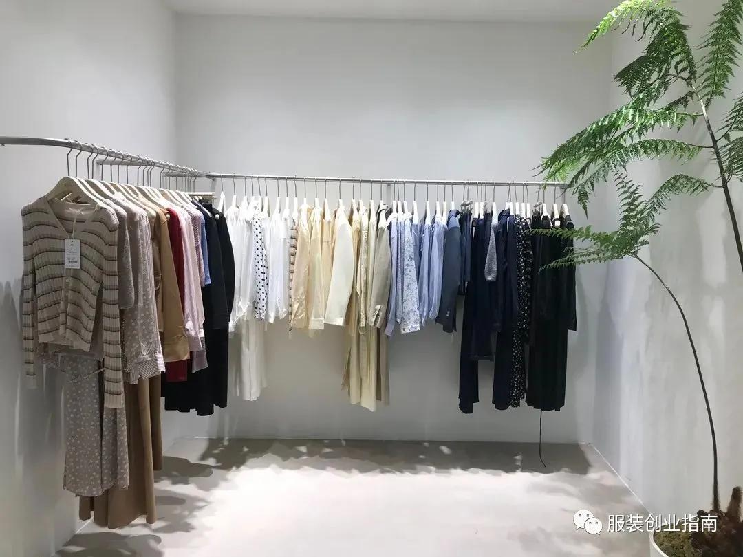 开服装实体店流程是什么（开女装店的准备和流程）