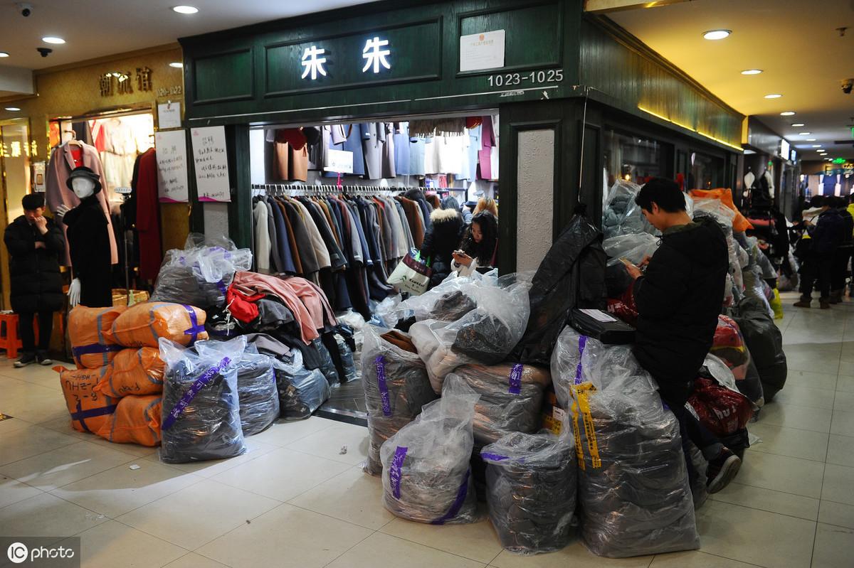 广州女装货源批发地址（高端女装进货攻略）
