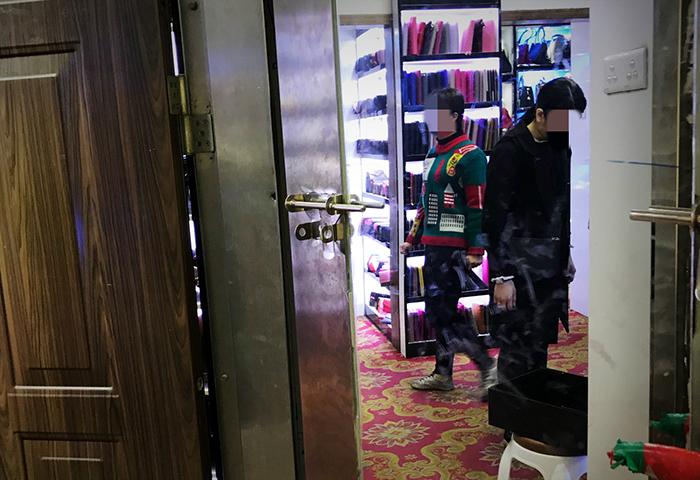 【特写】广州白云皮具城调查:海外代购大本营 外国人买回国当真货卖