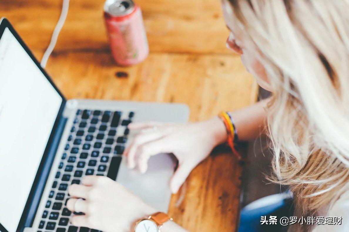 宅在家中没收入?这6种在家也能赚钱的方法,哪个更适合你?