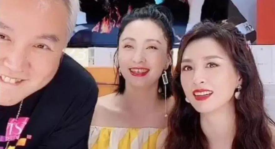 直播间里1元秒杀、9.9包邮的宝贝从哪来?