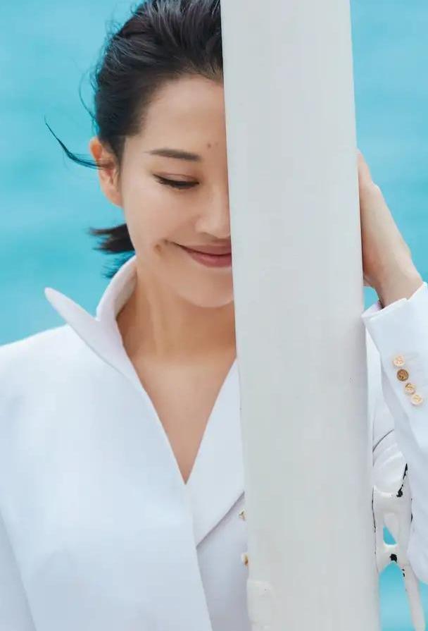 美肤宝、东方婵妆、百雀羚的4款套装,超适合40+以上的皮肤