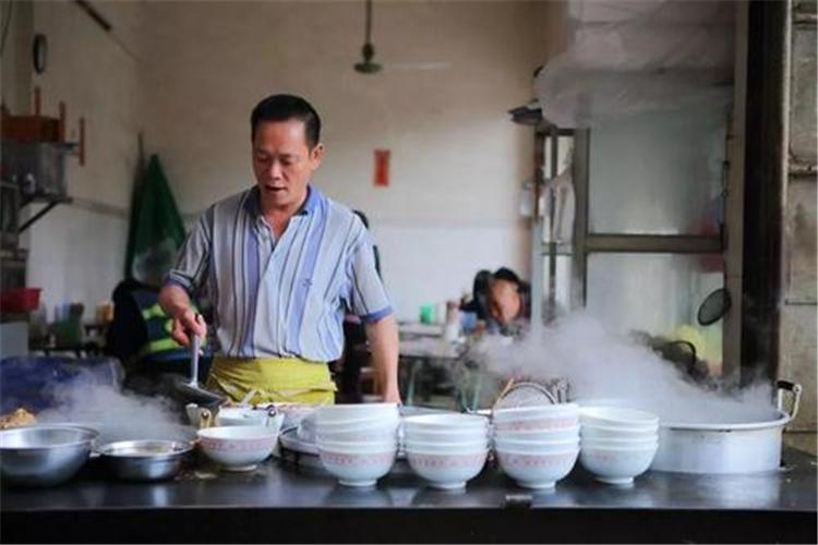 10万元开店,能选择哪些稳妥赚钱的项目?这几种都不错