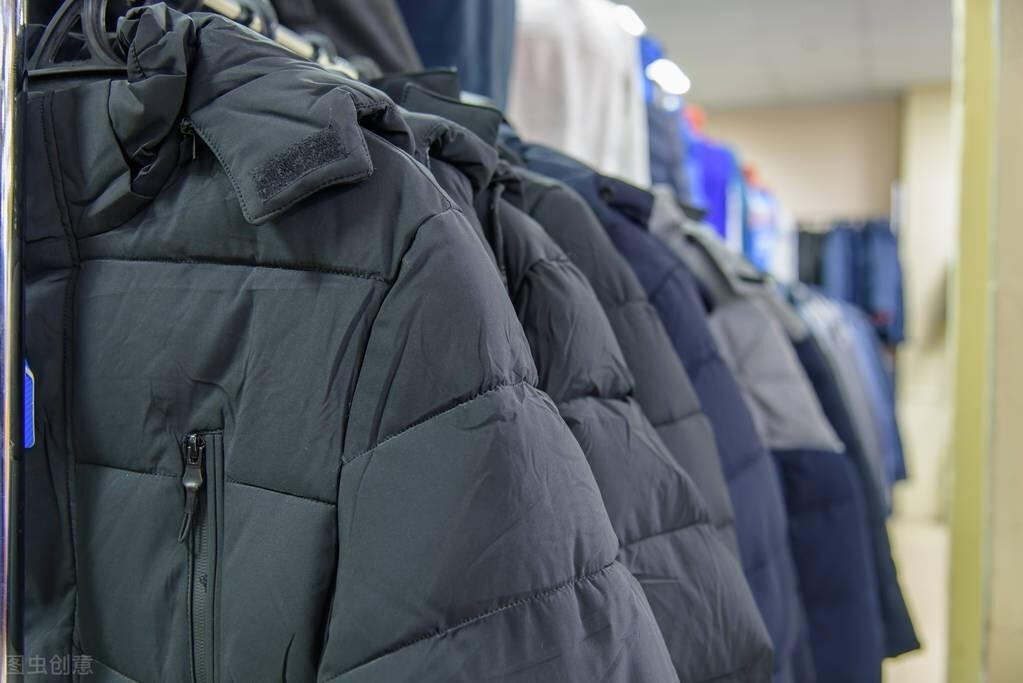 服装店月赚22万,每天进店500人,都是冲着“免费送衣”来的