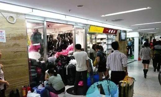 新手初次开服装店进货技巧（卖衣服进货需要注意的事项）