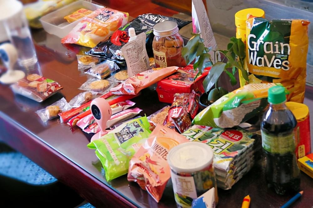 现在零食集合店非常火爆,你知道有哪些小零食店进货渠道吗?
