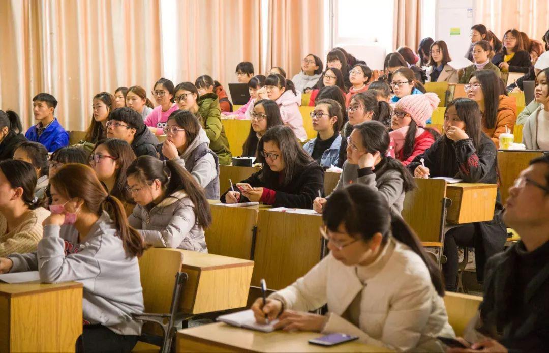 2020年抖音如何拍摄?200集视频教程+60集后期剪辑制作,送你参考