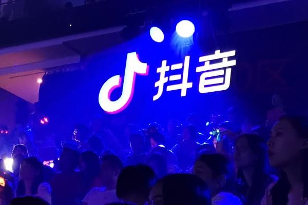 抖音直播唱歌赚钱吗？