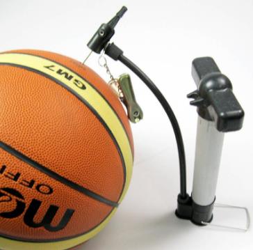篮球打气筒气针怎么塞 篮球打气一般打到什么程度就可以了