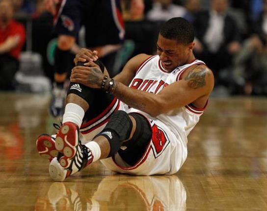 篮球运动怎样避免受伤 打篮球的注意事项