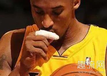 打篮球手指戳伤肿了怎么处理 打篮球怎么防止手指戳伤