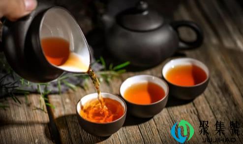冷泡茶用什么茶叶好（冷水泡茶和热水泡茶2分钟茶叶的变化）