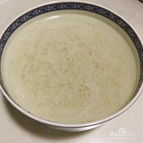 米线怎样做才好吃(煮米线的方法)