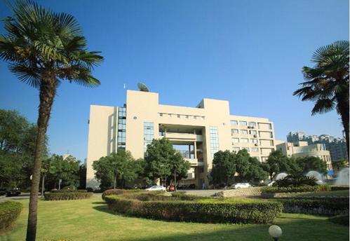 杭州师范大学是一本还是二本院校(华南师范大学有什么专业可选)