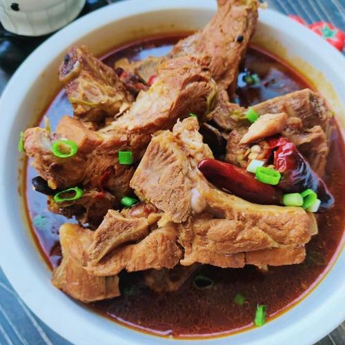 脊骨怎么做好吃(清炖猪脊骨怎么做好吃)