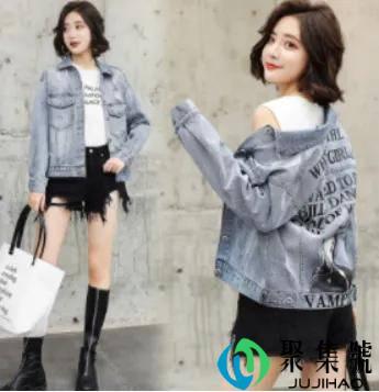 短款牛仔外套怎么搭配好看?