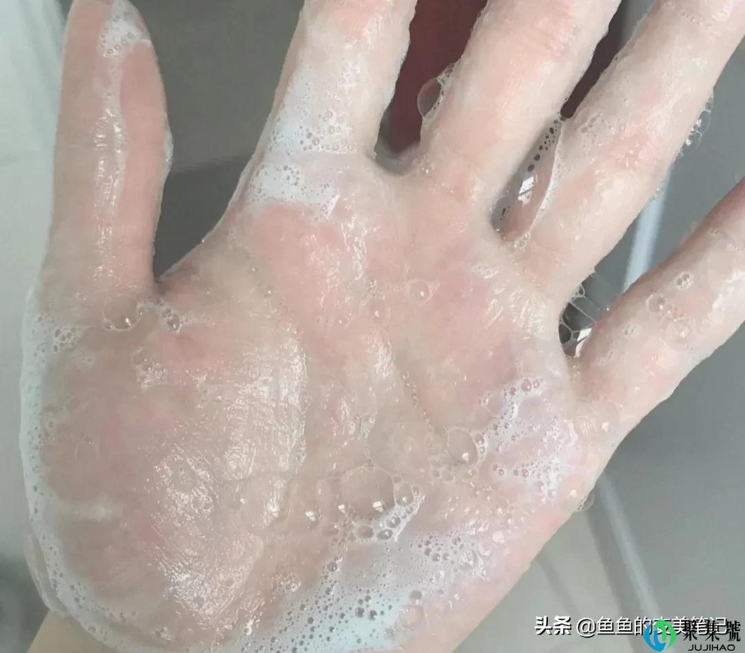 军训必备好物丨用过“完美芦荟胶、欧莱雅防晒,olay小白瓶”吗?