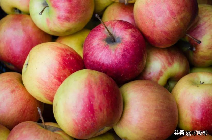 苹果对糖尿病人有什么好处(吃苹果对糖尿病有好处吗)