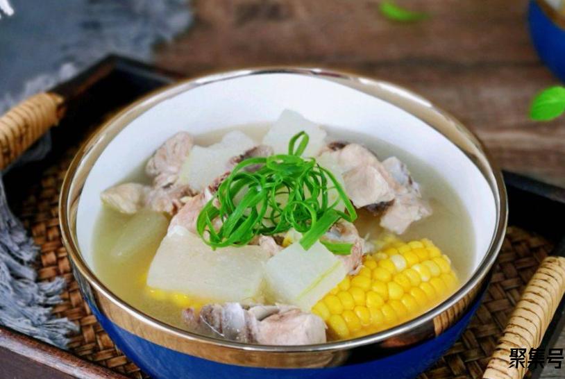 冬瓜排骨汤怎么做好吃 简单做法(冬瓜排骨汤怎么做汤是白汤)