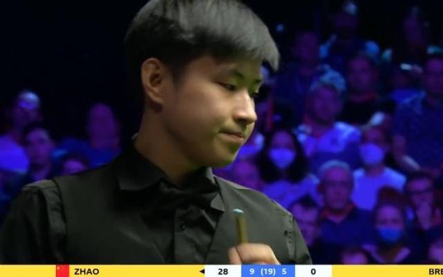 赵心童英锦赛夺冠(赵心童勇夺英锦赛冠军，创5大纪录)