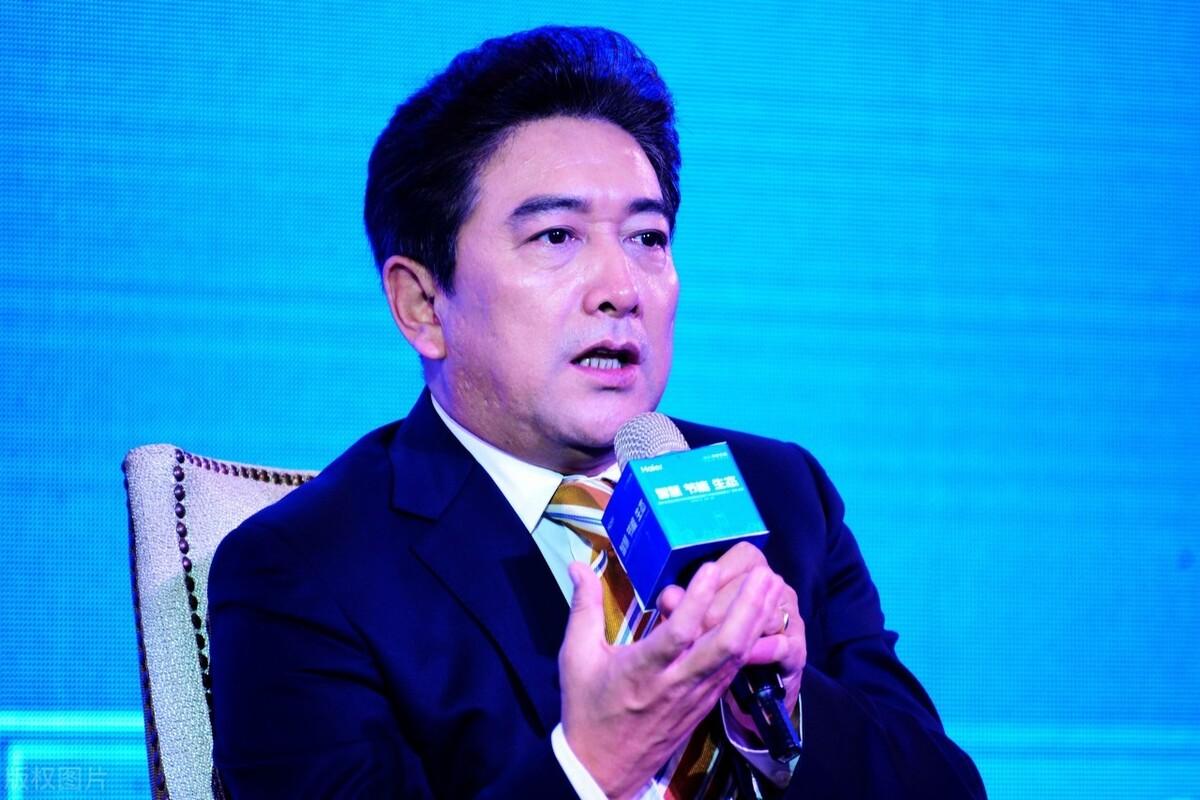 主持人水均益的前妻状况如何,水均益第一任妻子近照