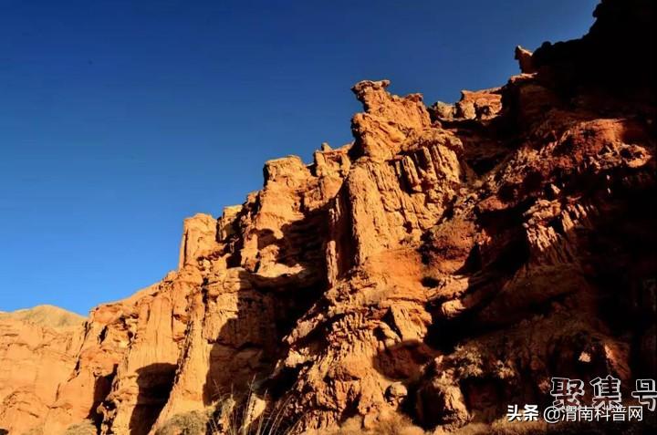 丹霞属于什么地貌(丹霞地貌的形成)