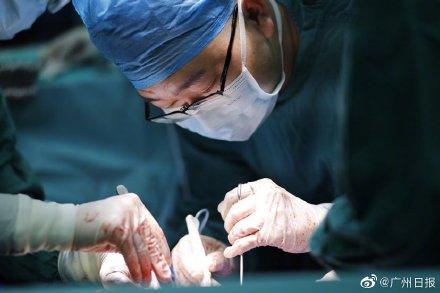 22岁女生查出是乙肝携带者,仍长期熬夜吃烧烤三年后罹患肝癌