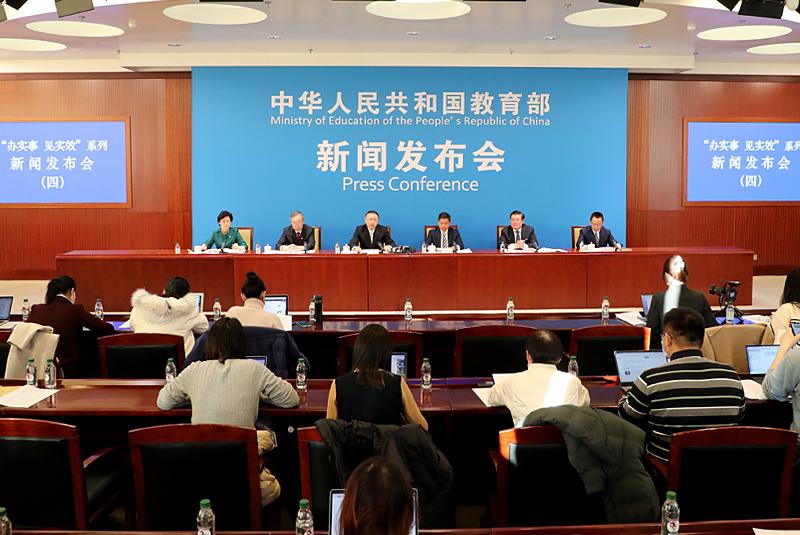 2022届高校毕业生规模增量均创新高(2022届高校毕业生人数约1076万人)