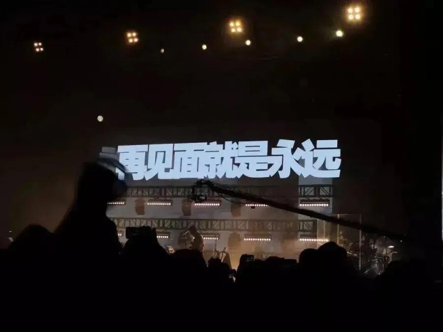 2021年最后一天所有的心酸委屈自己扛的句子