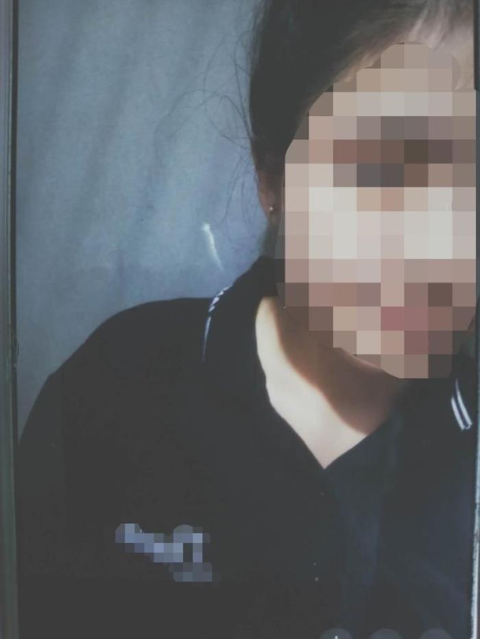 奶茶妹何雅诗(唱歌的奶茶妹妹是谁)