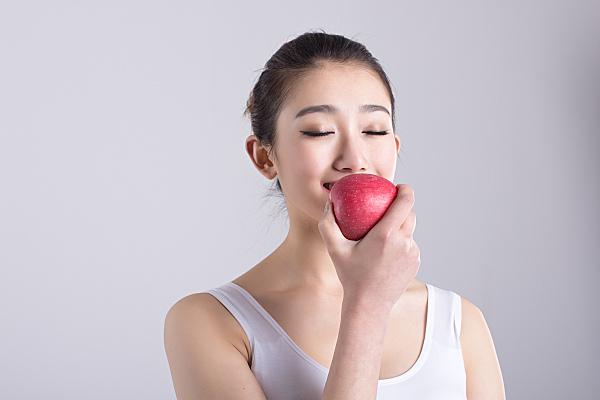 减肥期间苹果吃多了会胖吗(吃多了苹果会长胖吗)