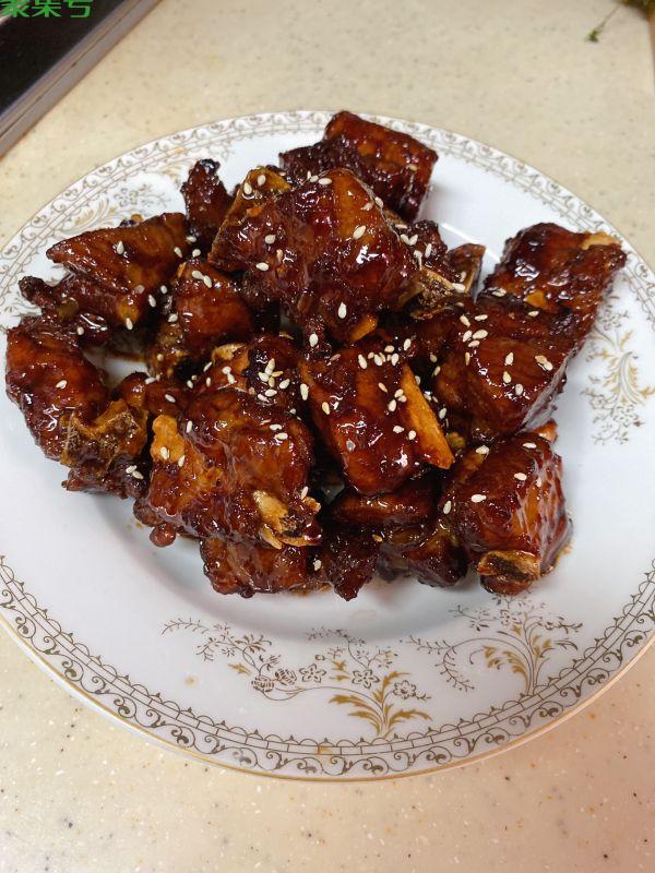 糖醋排骨的做法(糖醋排骨的做法,最正宗糖醋排骨做法)
