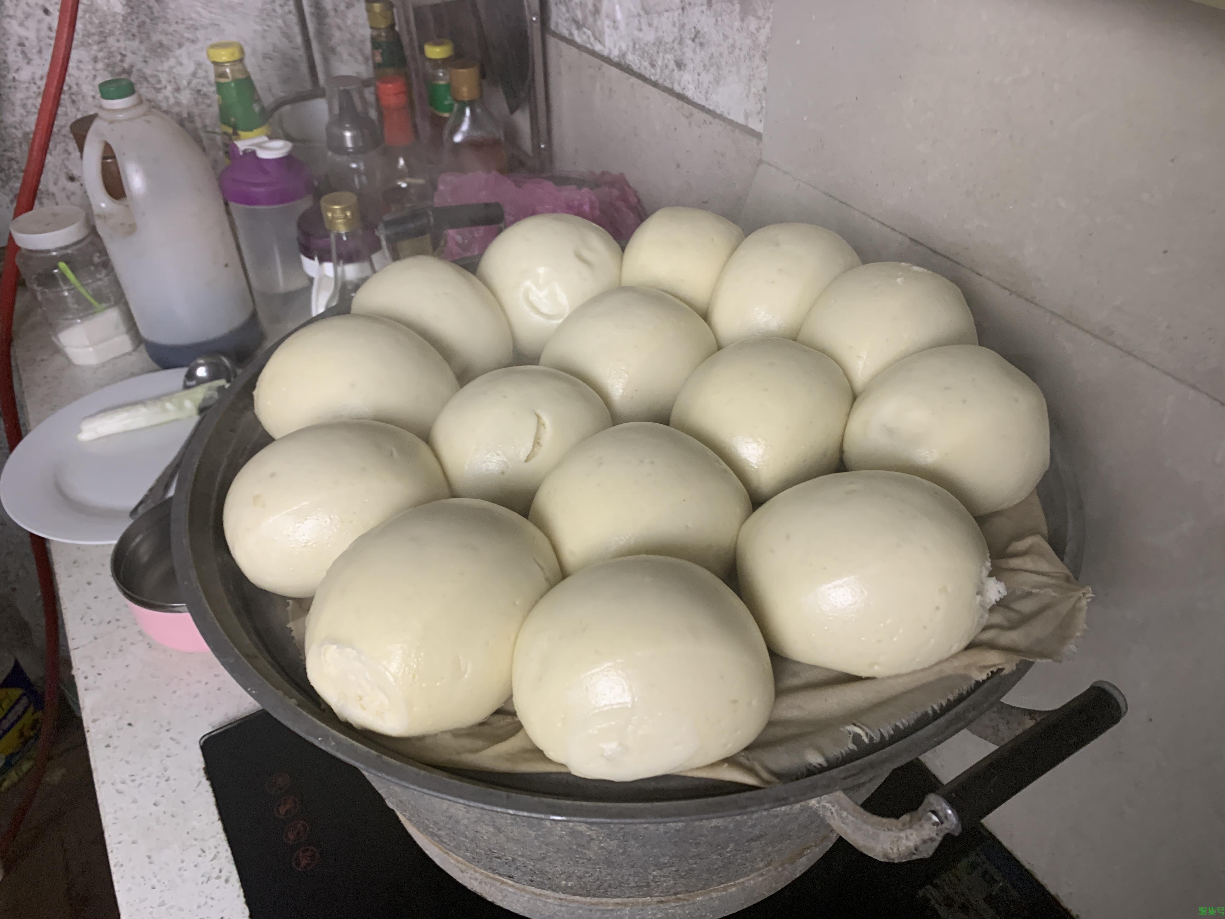 馒头的制作方法和步骤（酵母蒸馒头不塌的窍门）