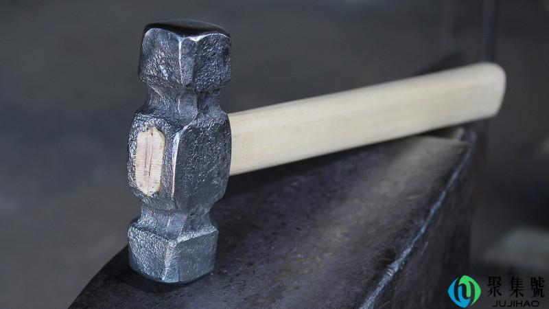 没锤子如何快速钉钉子