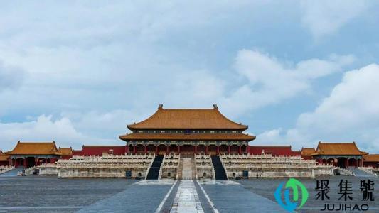 红墙碧瓦是什么意思