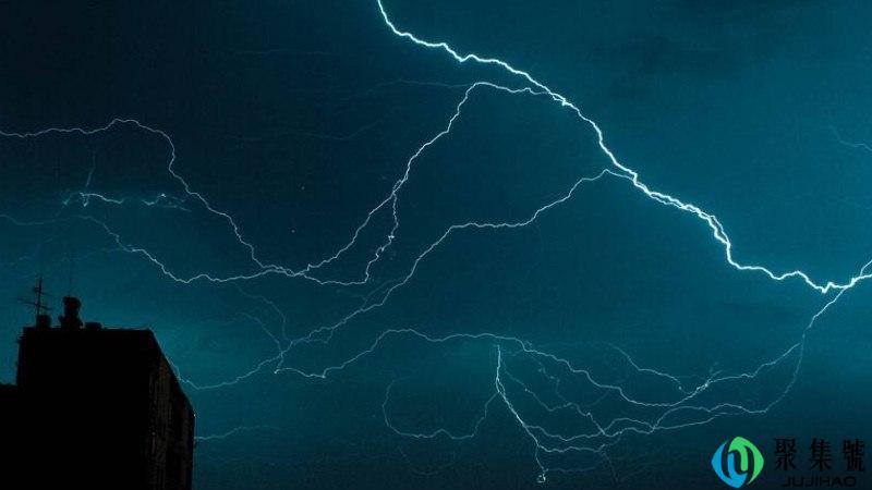 闪电宽度多少米