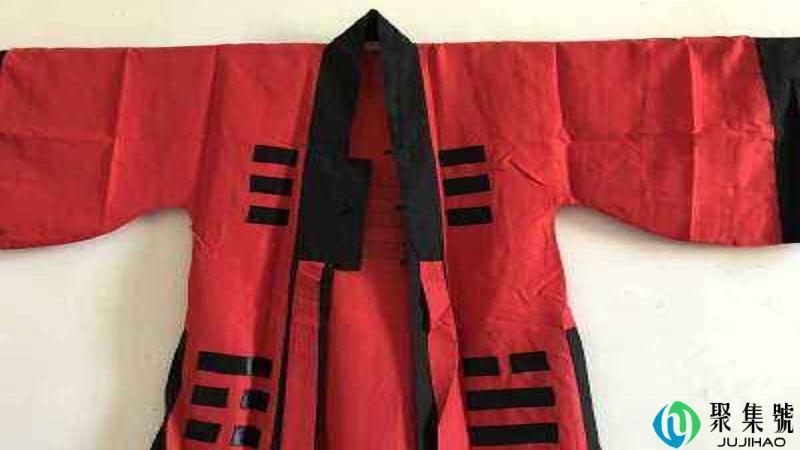 道服腰带怎么系