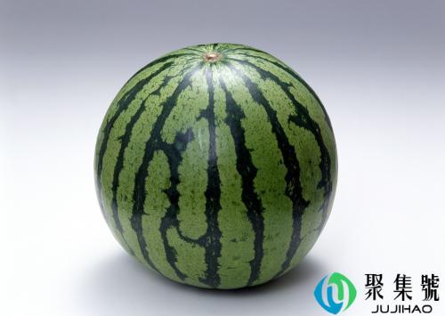 用椰子和西瓜打头哪一个比较痛