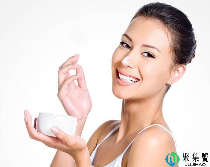 解决颈纹的小窍门