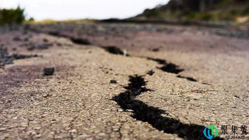 长时间下雨会引起地震吗