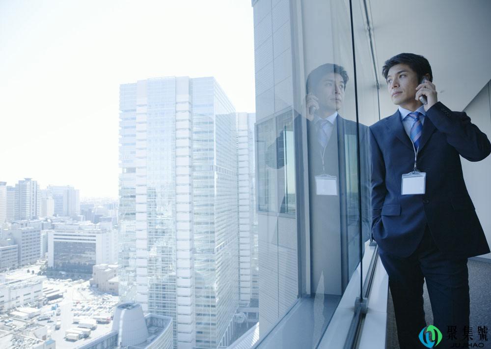 成熟稳重的男人的特征