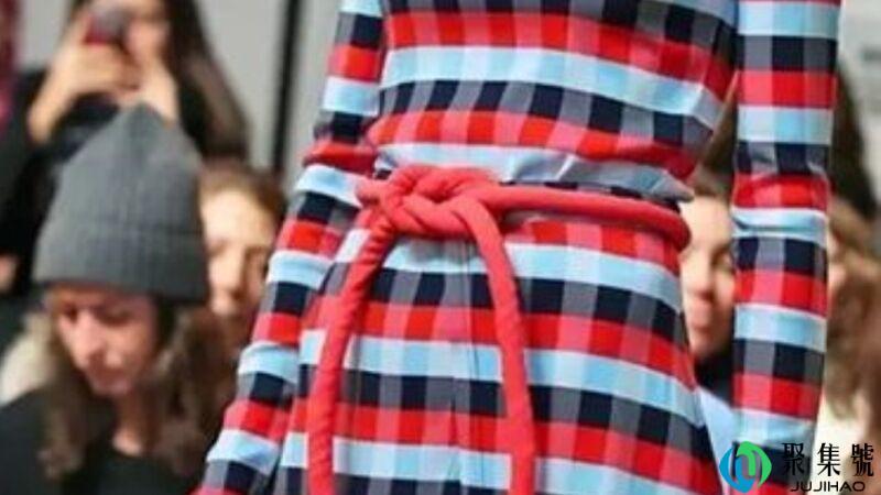 衣服上的绳子怎么系好看