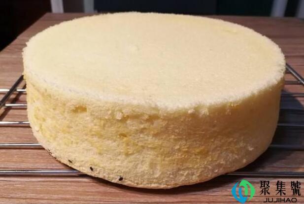 蛋糕内部湿软是怎么回事
