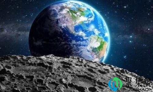 月球在远离地球吗